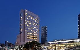 Sheraton Grand Hotel  5*